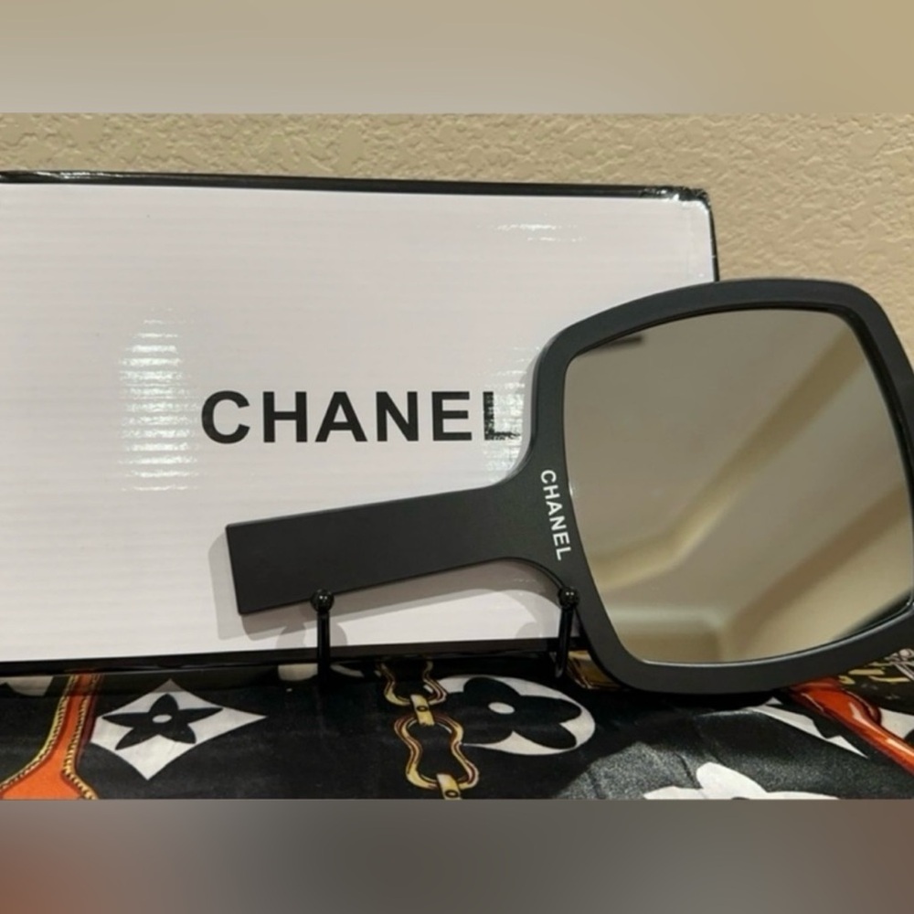 CHANEL VANITY MIRROR
